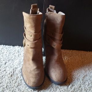 Brown boots